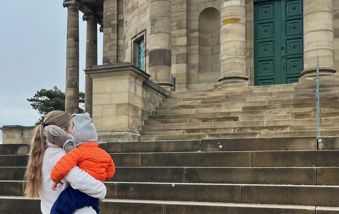 Die Grabkapelle auf dem Württemberg bietet im April neue altersgerechte Führungen für Kinder an.