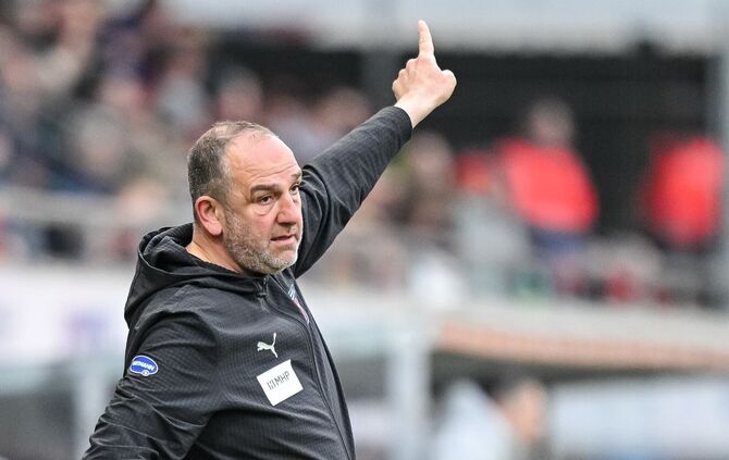Kann er seinen 1. FC Heidenheim endlich  mal wieder zum Sieg führen? Trainer Frank Schmidt. (Archivbild)