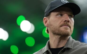 Gladbachs Trainer Eugen Polanski hat wieder mehr personelle Optionen. (Archivbild)