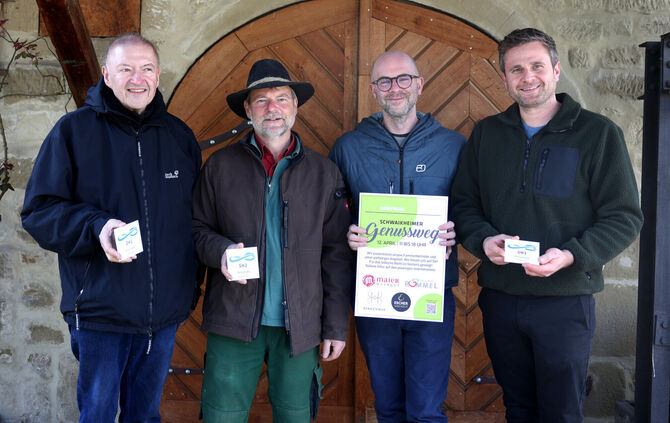 Mitinitiator Karl-Heinz Jaworski, Dr. Jürgen Rommel, Michael Maier und Christian Escher von den beteiligten Betrieben (von links