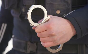 Die Polizei hat zwei Männer festgenommen. (Symbolbild)