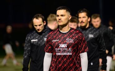 Der FSV Waiblingen um Marvin Zimmermann kann gegen den SSV Ehingen-Süd neue Hoffnung im Abstiegskampf schöpfen.