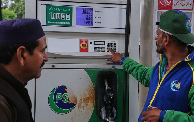 Iran-Krieg - Spritpreise in Pakistan