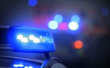 Polizeiauto mit Blaulicht - Symbolbild