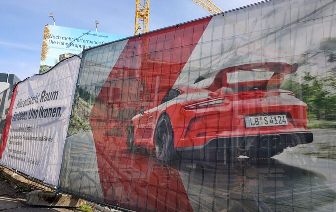 Wie läuft es auf der Baustelle des neuen Porsche-Gebrauchtwagenzentrums in Waiblingen?