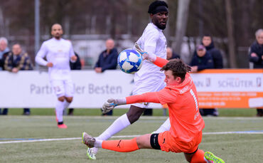 Mardoche Siku Mourera (hier gegen den VfB Friedrichshafen) entschied das Spiel mit seinem 2:0 für den FSV Waiblingen beim SSV Eh