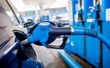 Seit Beginn des Iran-Kriegs gehen die Preise für Benzin und Diesel in Deutschland durch die Decke. (Symbolbild)