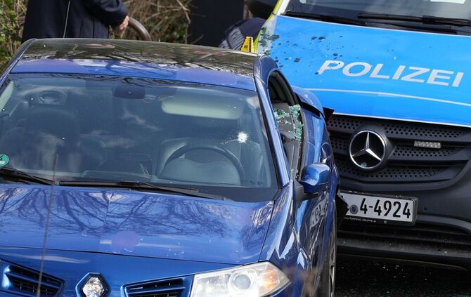 Mann stirbt nach Polizeischüssen bei Verfolgungsfahrt