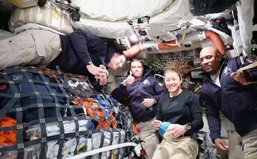 Die «Artemis 2»-Crew hat sich weiter von der Erde entfernt als jemals Menschen zuvor.