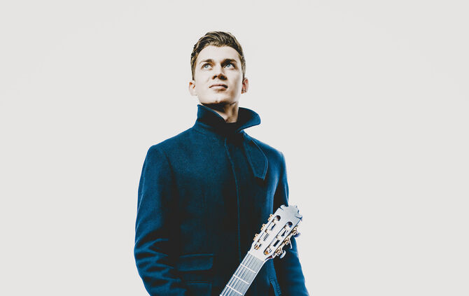 Gitarrist Thibaut Garcia tritt im Bürgerzentrum Waiblingen auf.