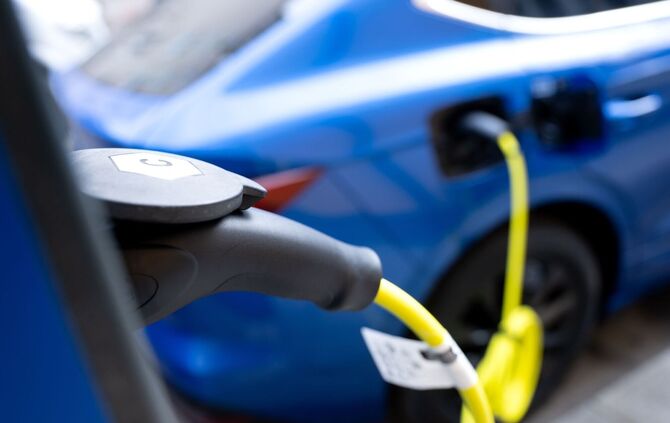 Elektroauto an Ladesäule