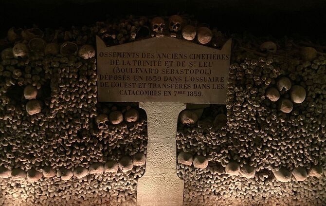 Größtes unterirdisches Beinhaus in Paris wieder offen