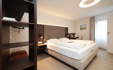 In Schorndorf sollen Beherbergungsgäste ab dem 1. August 2026 zusätzlich 3,50 Euro Übernachtungssteuer zahlen. Waiblingen will b