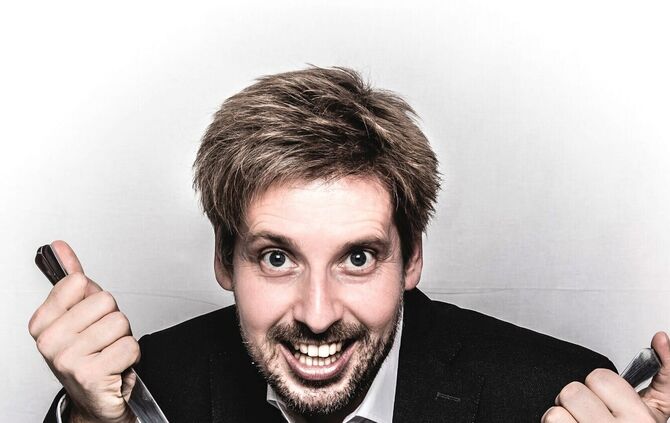 Pianist Daniel Helfrich präsentiert sein Programm "Trennkost ist kein Abschiedsessen" im Kulturhaus Schwanen.