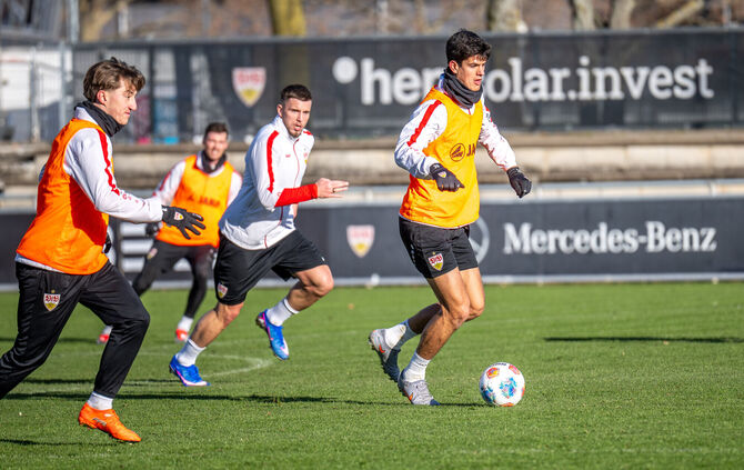 Laufen Chema Andrés (rechts) und Angelo Stiller gegen Hamburg gemeinsam auf der Doppelsechs auf?