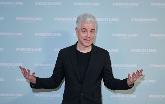 GRAND OPENING des Punch L!ne Comedy Club