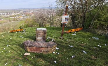 Ein schönes Fleckchen Erde - eigentlich: der Ausblickspunkt auf dem kleinen Roßberg.
