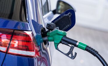 Ökonom Brzeski erwartet keine schnelle Rückkehr zu den Spritpreisen vor dem Iran-Krieg. (Symbolbild)