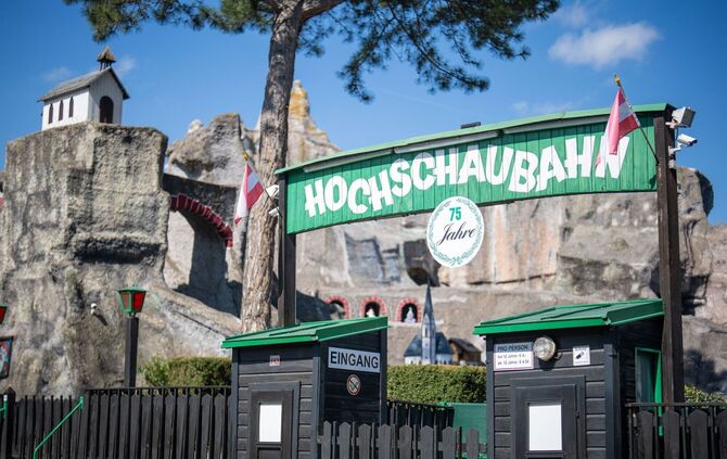 Die Bahn gehört zu den ältesten Fahrgeschäften des Praters.