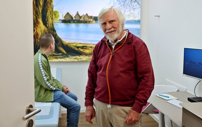 Arzt Horst Schlüter praktiziert seit 40 Jahren in Winnenden.