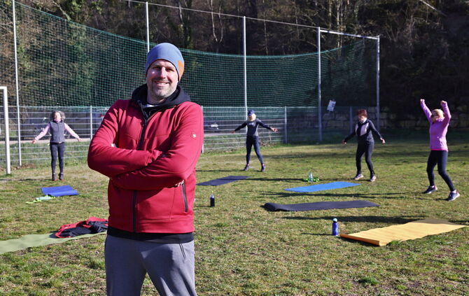 Stefan Roth ist Personal Trainer in Remshalden und hat auch eine Outdoor-Sport-Gruppe.