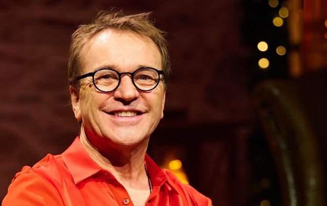 Heinrich del Core spielt am 15. Mai 2026 sein aktuelles Programm "Juhuu, meine Frau wird Oma!" in Winnenden.