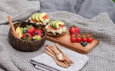 Gibt's was Schöneres als ein leckeres Picknick? Bei den Vespertouren im Schwäbisch-Fränkischen Wald gibt's das mitgeliefert. (Sy