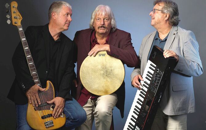 Die Jazzband Euro Blue präsentiert ihre CD „scheinbar unklar" im JAK-Keller.