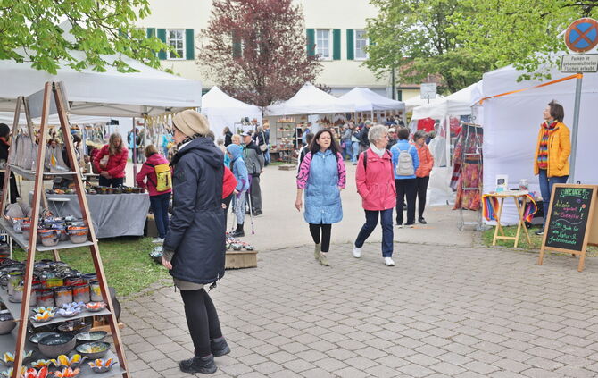 Rund um das Schloss dreht sich wieder alles um handgefertigte Keramik.