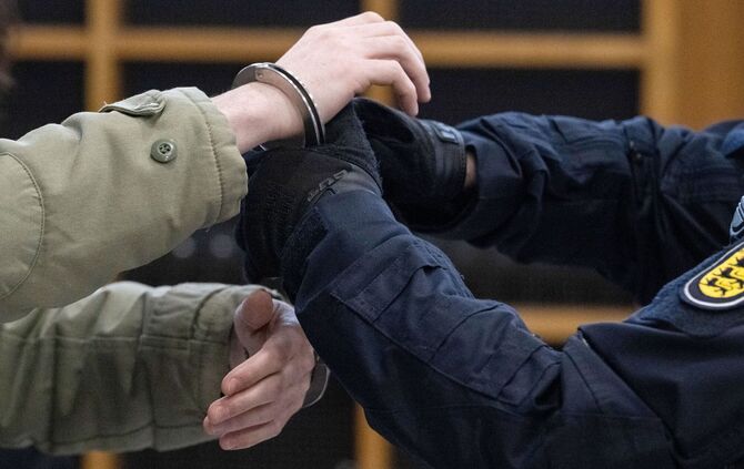 Prozess nach Schüssen auf einen Security-Mitarbeiter in Tamm