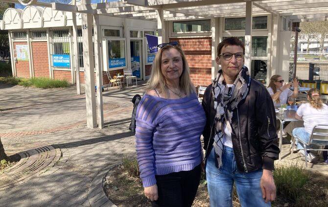 Hülya Seckin aus Beutelsbach (links) ist die Vorsitzende des Weinstädter Beirats für Integration und Migration (WeiBim), Andrea