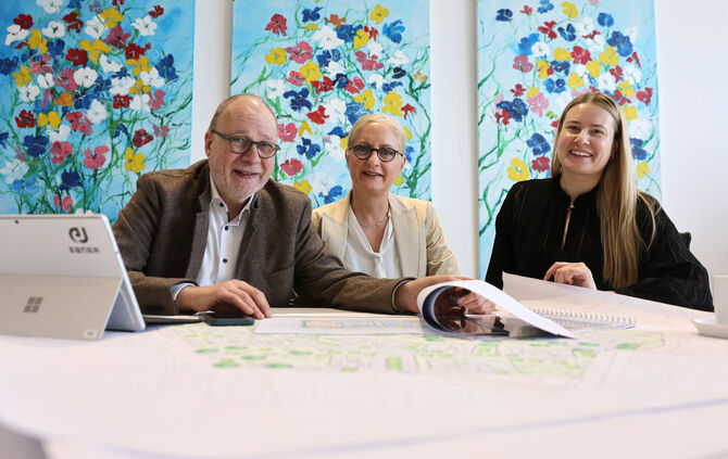 Joachim Ebner, seine Frau Iris Ebner-Albert und Tochter Nicole Ebner (v.l.n.r.) im Waiblinger Büro.