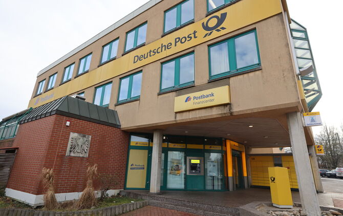 Was passiert mit dem Gebäude, in dem sich die Deutsche Post sowie die Postbank befanden? (Symbolfoto)