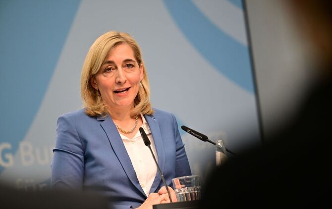 Ministerin Warken zur Finanzreform der gesetzlichen Krankenkasse