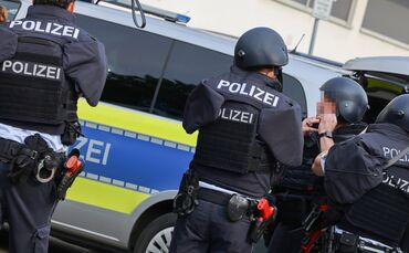 Das Landgericht Stuttgart fällt am Mittwoch (15.04.) das Urteil im Prozess gegen einen Polizisten. Er soll einem Unterstützer de