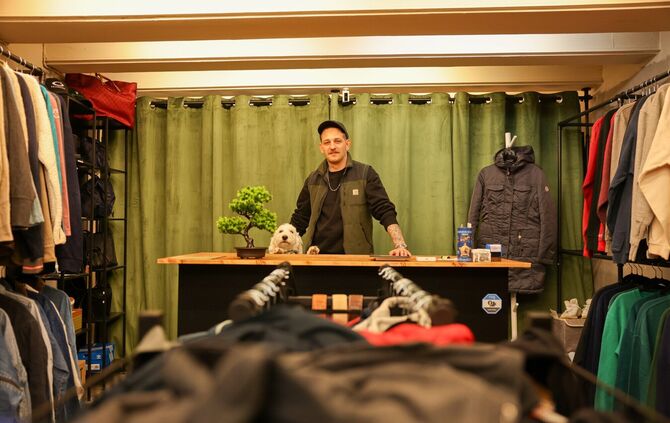 Mirco Kunde mit Hündin Nala im "Urban Styles".