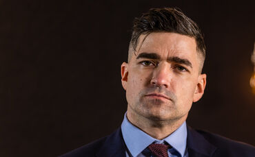 Vertritt nach Ansicht mehrerer Gerichte eine verfassungsfeindliche Ideologie: Rechtsextremist Martin Sellner.