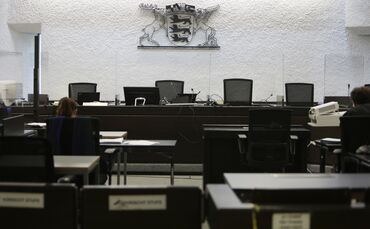 Das Urteil gegen den ehemaligen Polizeihauptmeister aus dem Rems-Murr-Kreis ist am Mittwoch (15.4.) vor dem Landgericht Stuttgar