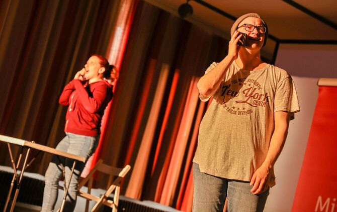 Eine interaktive Aufführung des Theater Q-Rage ist ein Teil der Präventionsarbeit am Schulzentrum