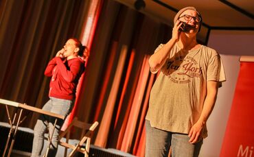 Eine interaktive Aufführung des Theater Q-Rage ist ein Teil der Präventionsarbeit am Schulzentrum