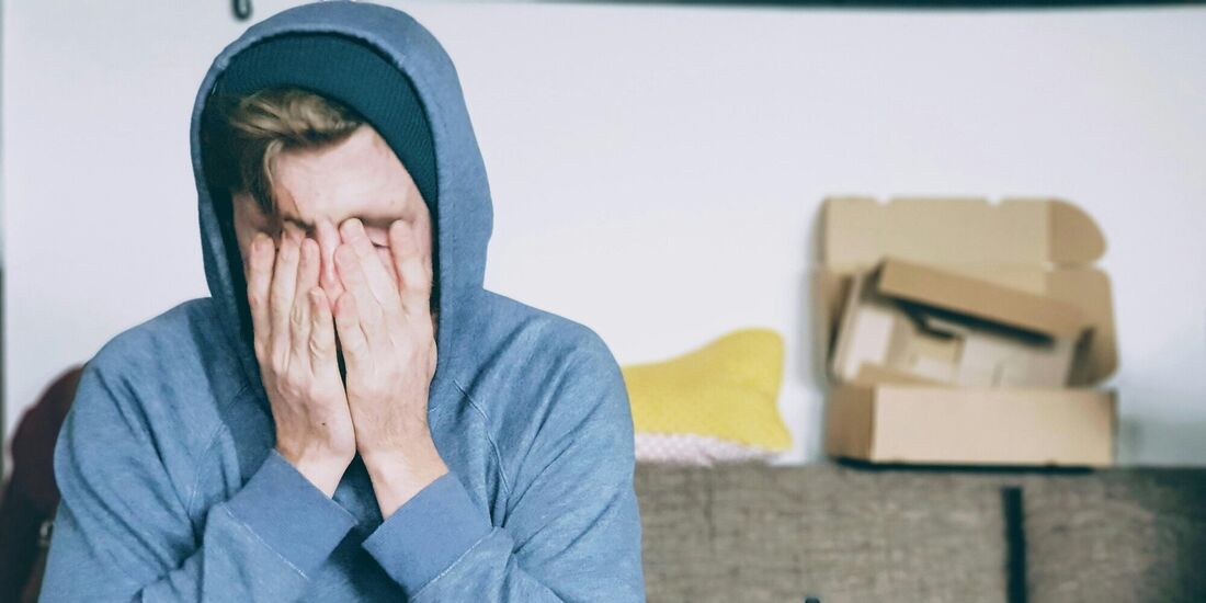 Immer mehr junge Menschen in Deutschland sind überschuldet. Welche Gründe stecken dahinter?