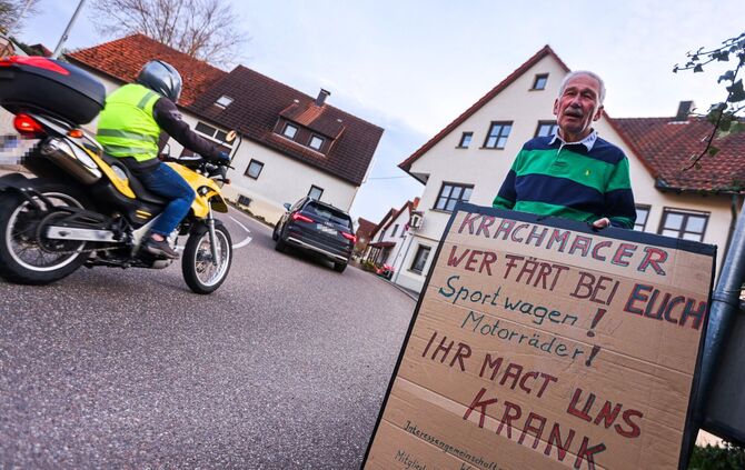 Dieter Bartholme ist Anwohner der Weinstraße in Schnait - und leidet seit Jahrzehnten unter Verkehrslärm, insbesondere von Motor