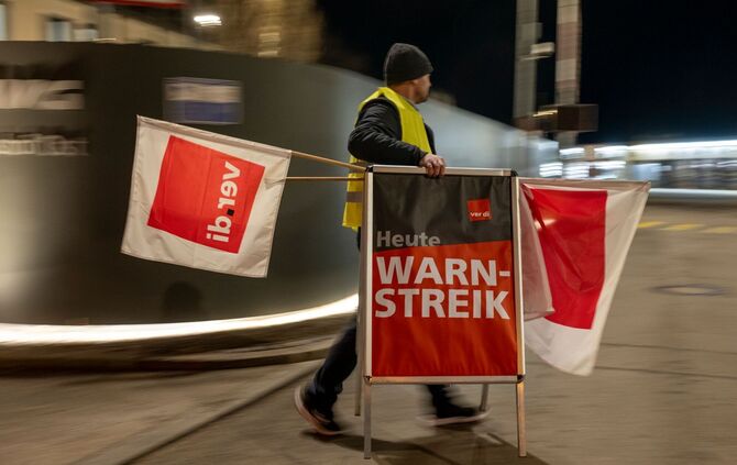 Verdi-Warnstreik im Nahverkehr - München