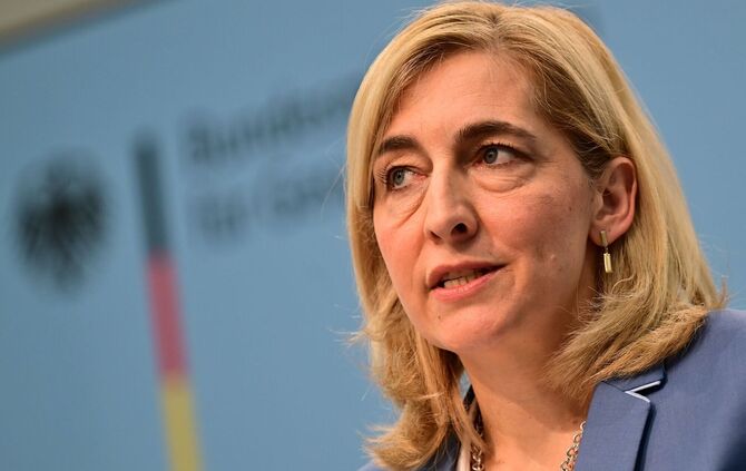 Ministerin Warken zur Finanzreform der gesetzlichen Krankenkasse