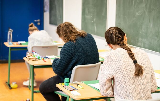 Abiturprüfungen an den allgemeinbildenden Schulen