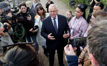 Till Backhaus im Wal-Drama