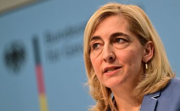 Ministerin Warken zur Finanzreform der gesetzlichen Krankenkasse