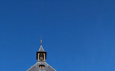 Der Obere Torturm in der historischen Altstadt von Marbach am Neckar ist Teil der Stadtführung.