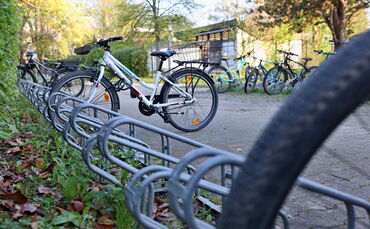 Der 10-Jährige ist mit einem Auto zusammengestoßen (Symbolfoto).