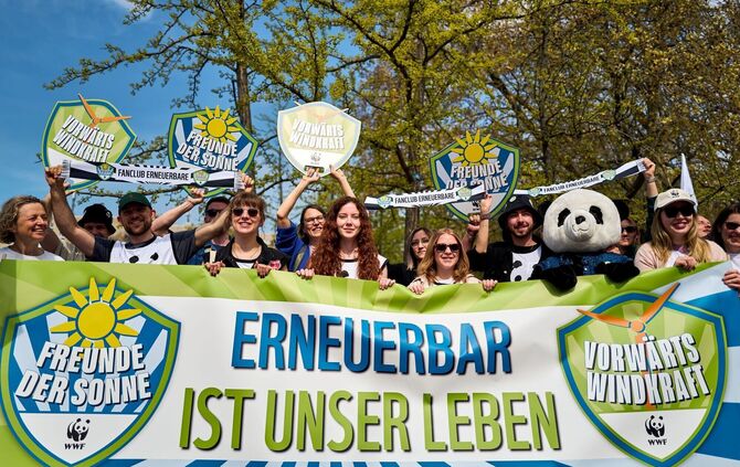 Demo für die Energiewende  und gegen «fossile Lobbypolitik»
